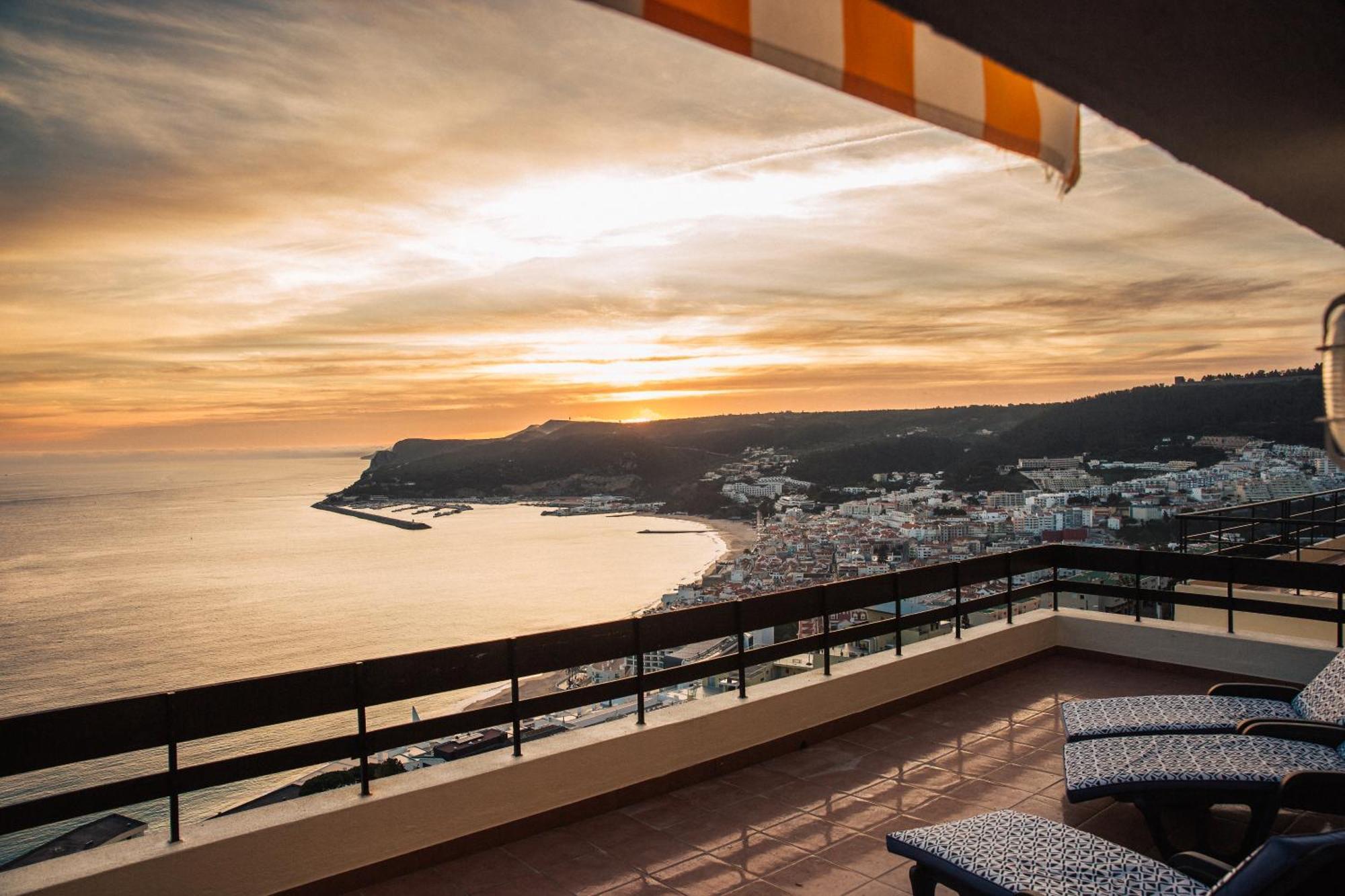 Apartment With A Stunning View Over سيسيمبرا المظهر الخارجي الصورة