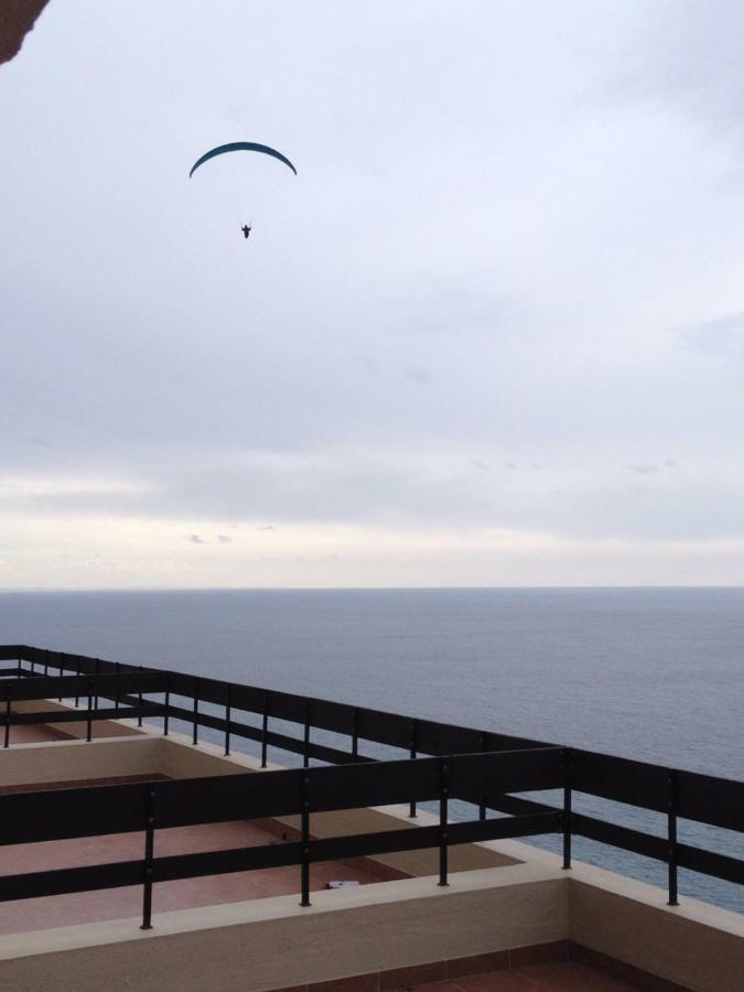 Apartment With A Stunning View Over سيسيمبرا المظهر الخارجي الصورة